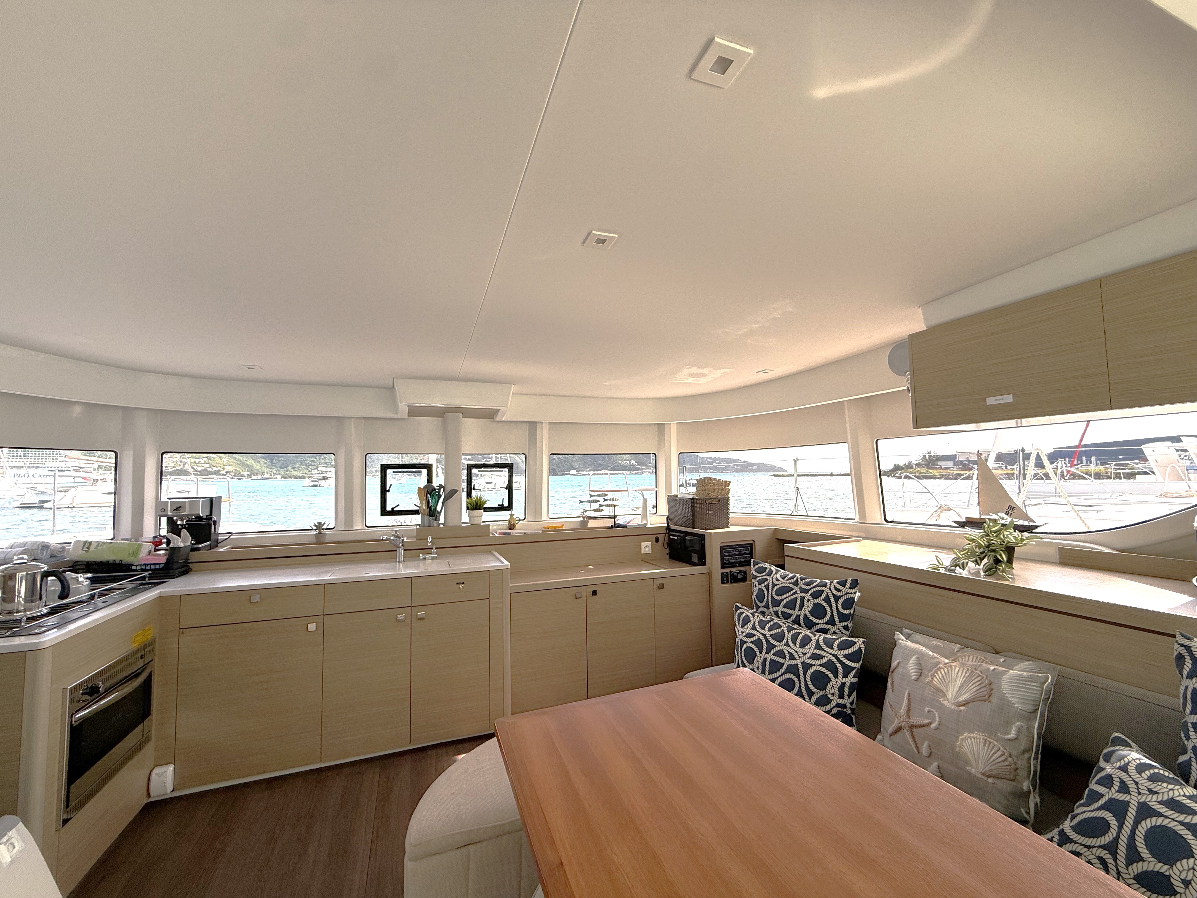 Yacht image 31