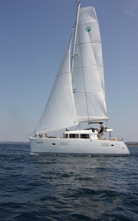 фото Lagoon 400 S2 14