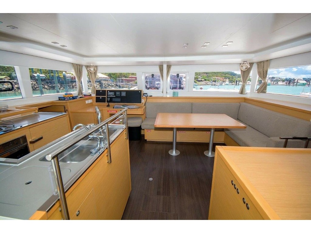 صور Lagoon 450 Sport 3