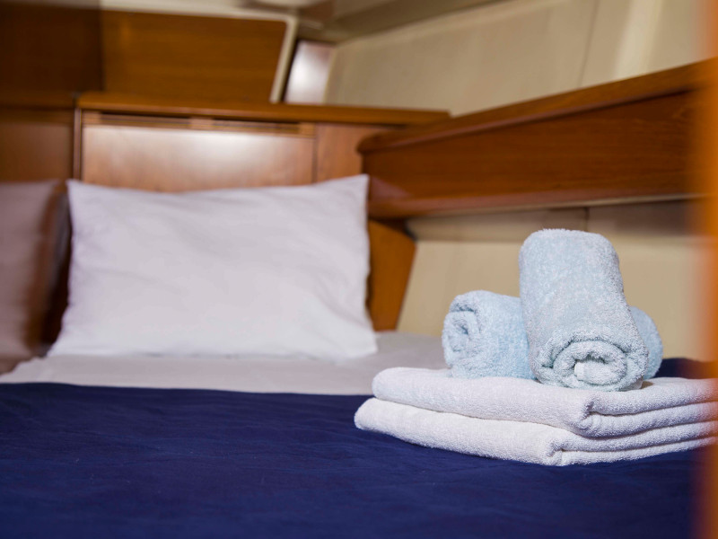 صور Sun Odyssey 45 9