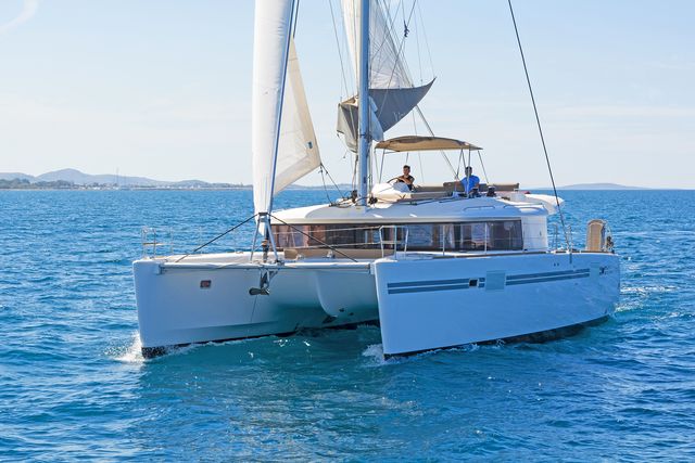 foto Lagoon 450  Flybridge 22