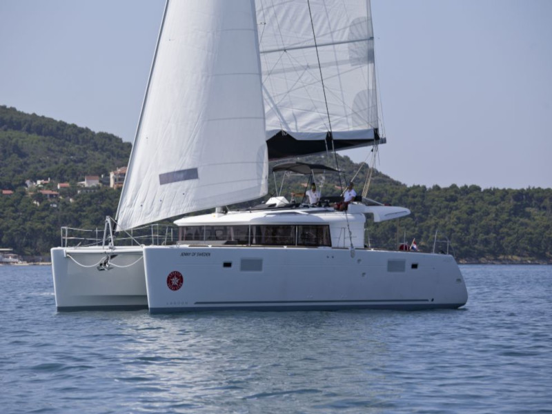 photo Lagoon 450  Flybridge 38