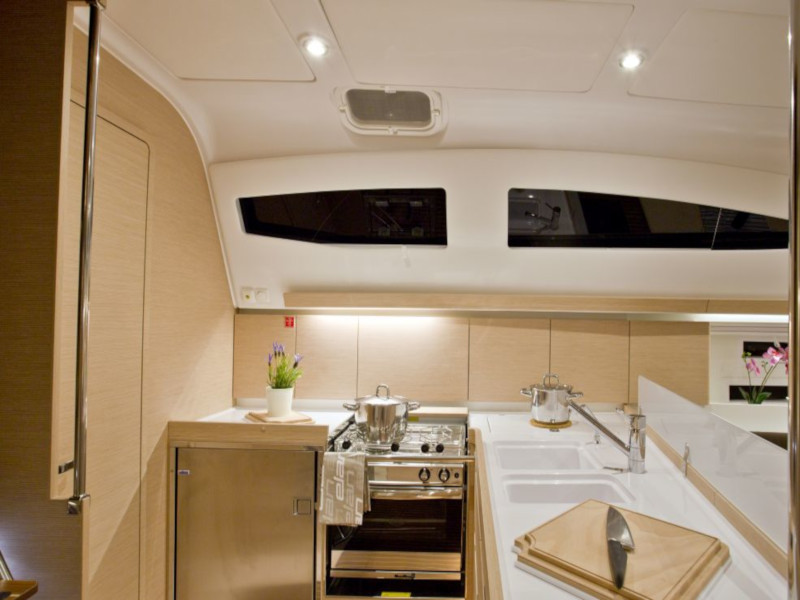 foto Elan Impression 45 11