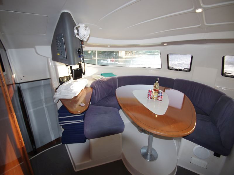 фото Athena 38 3