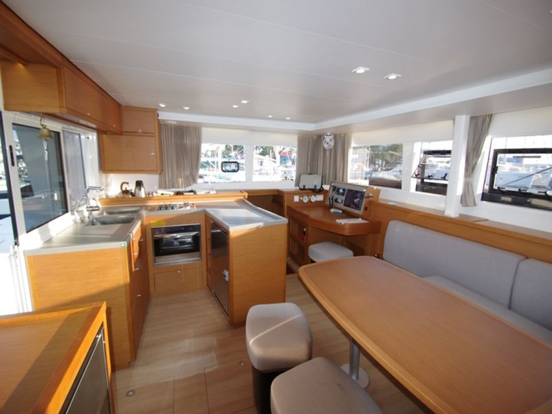 صور Lagoon 450  Flybridge 7