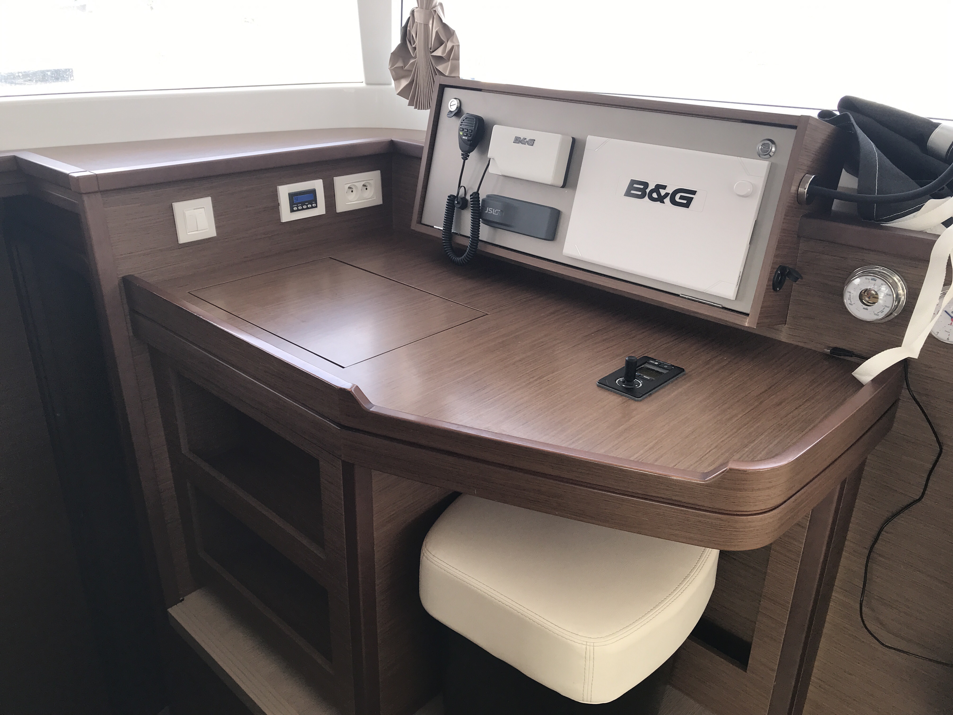 foto Lagoon 450  Flybridge 7