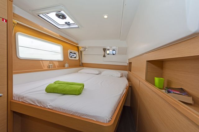 foto Lagoon 400 S2 3