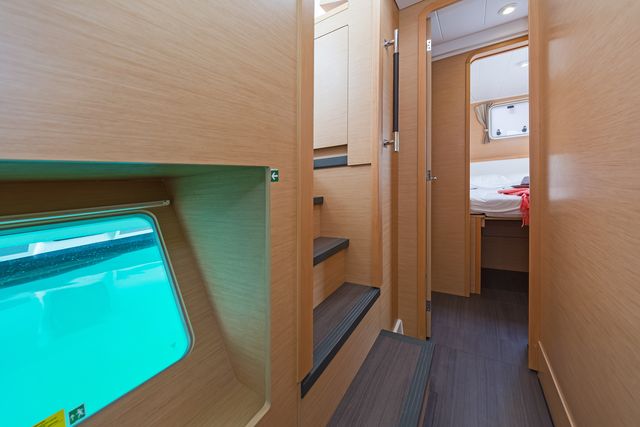 foto Lagoon 400 S2 7