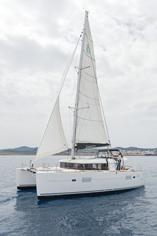 foto Lagoon 400 S2 38