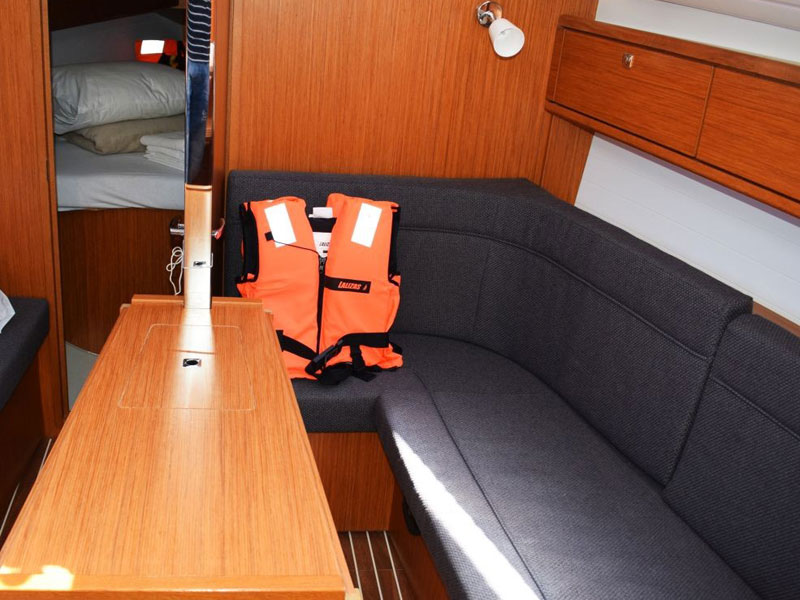 foto Bavaria Cruiser 33 3