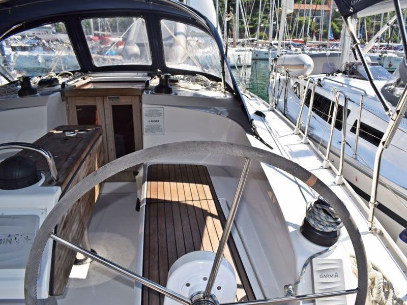 foto Bavaria Cruiser 37 4