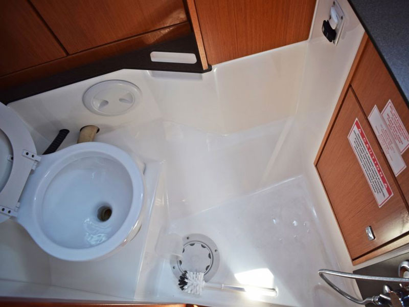 foto Bavaria Cruiser 37 8