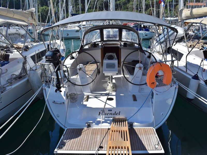 foto Bavaria Cruiser 37 2