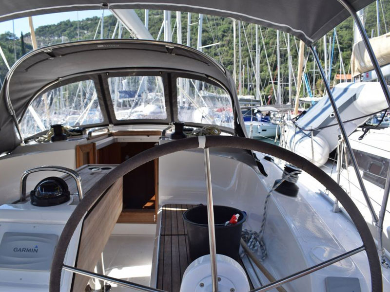 foto Bavaria Cruiser 37 4