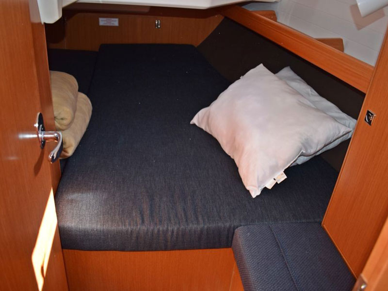 foto Bavaria Cruiser 37 8