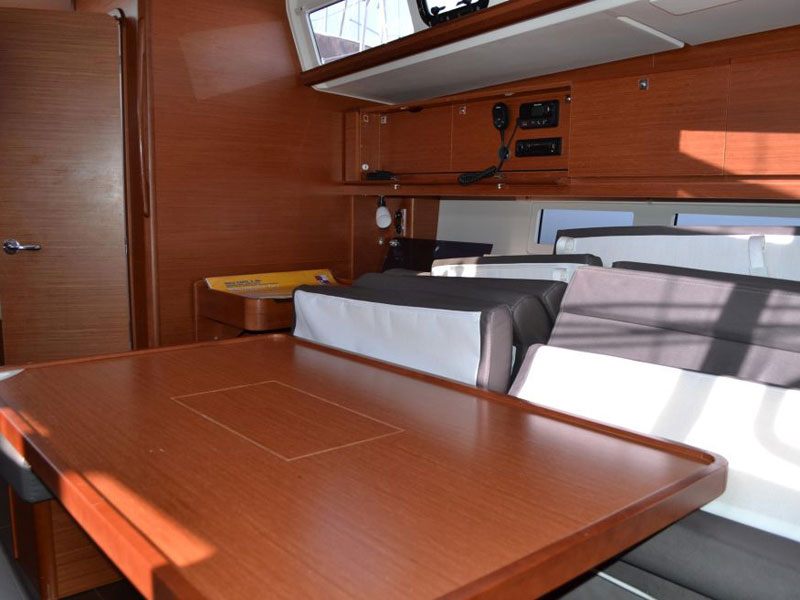 foto Dufour 460 Grand Large 12