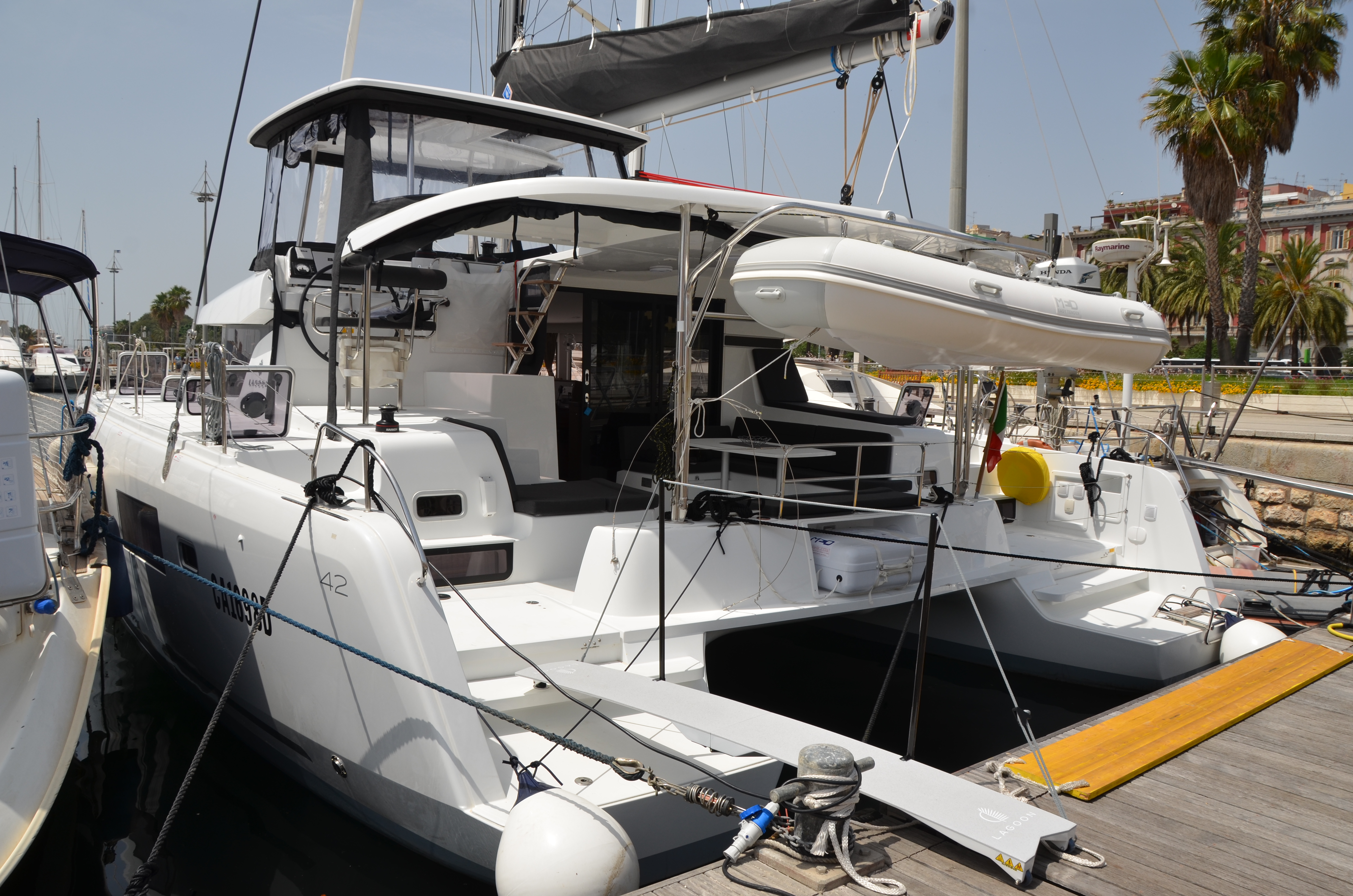 Lagoon 42