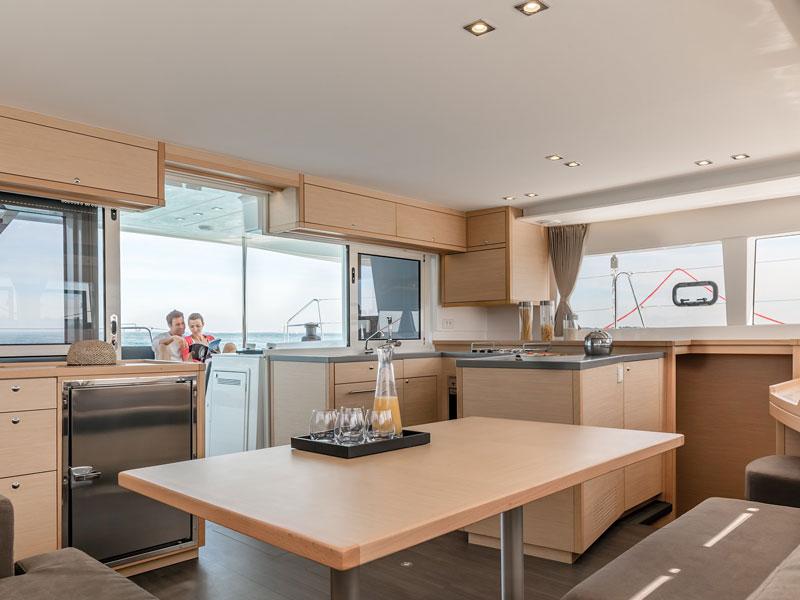 Foto Lagoon 450  Flybridge 3