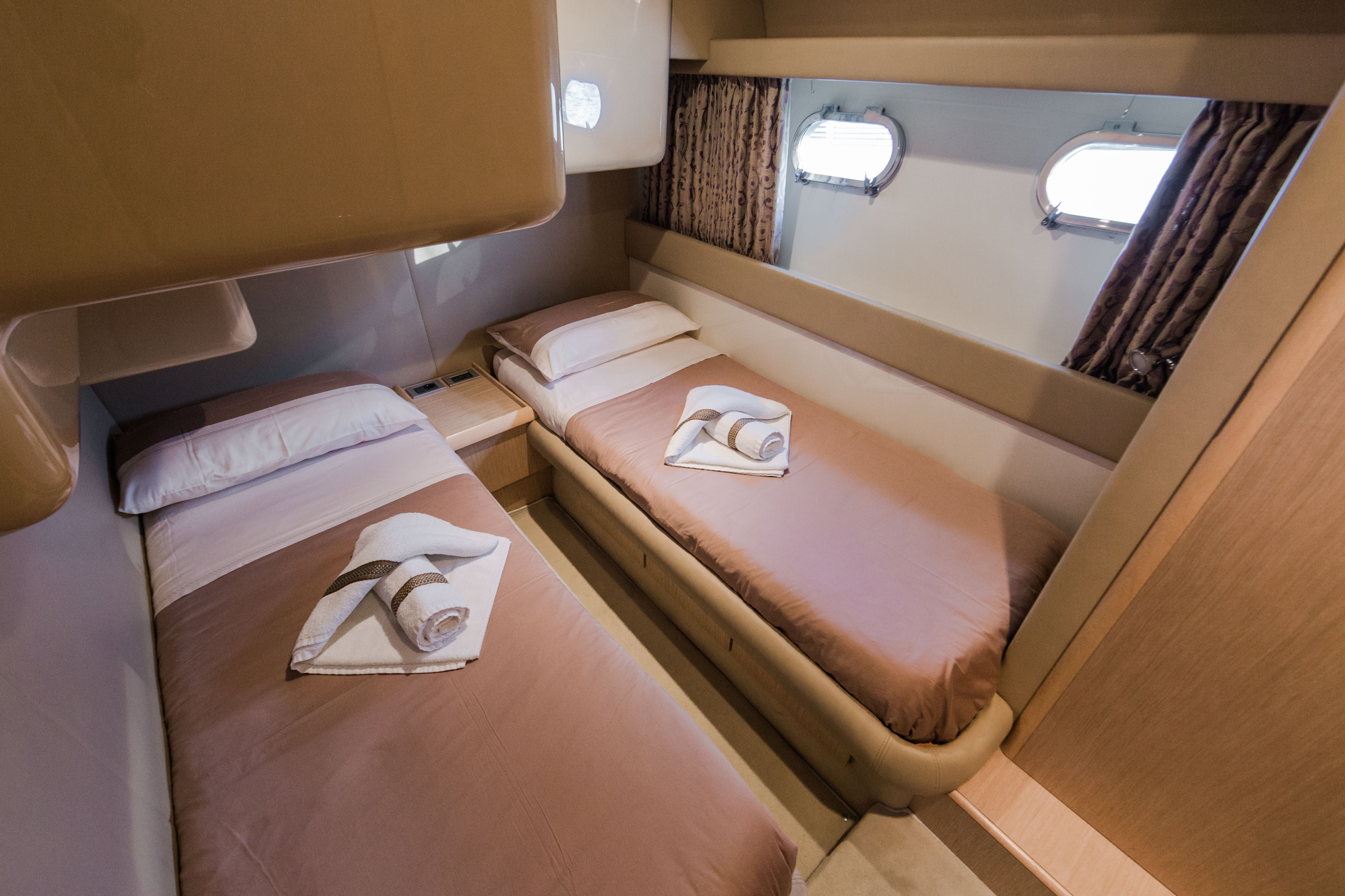 фото Ferretti 460 11