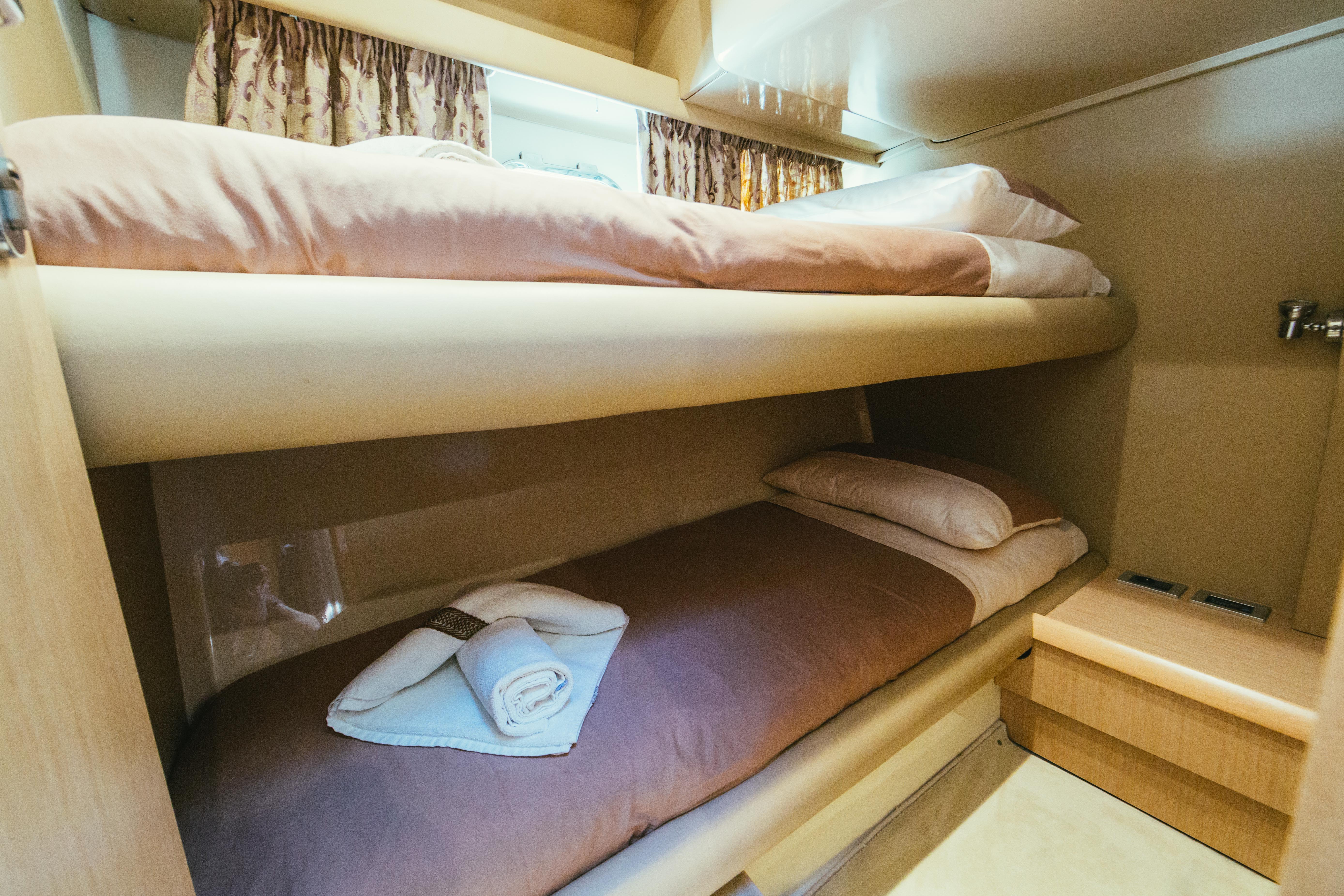 фото Ferretti 460 13