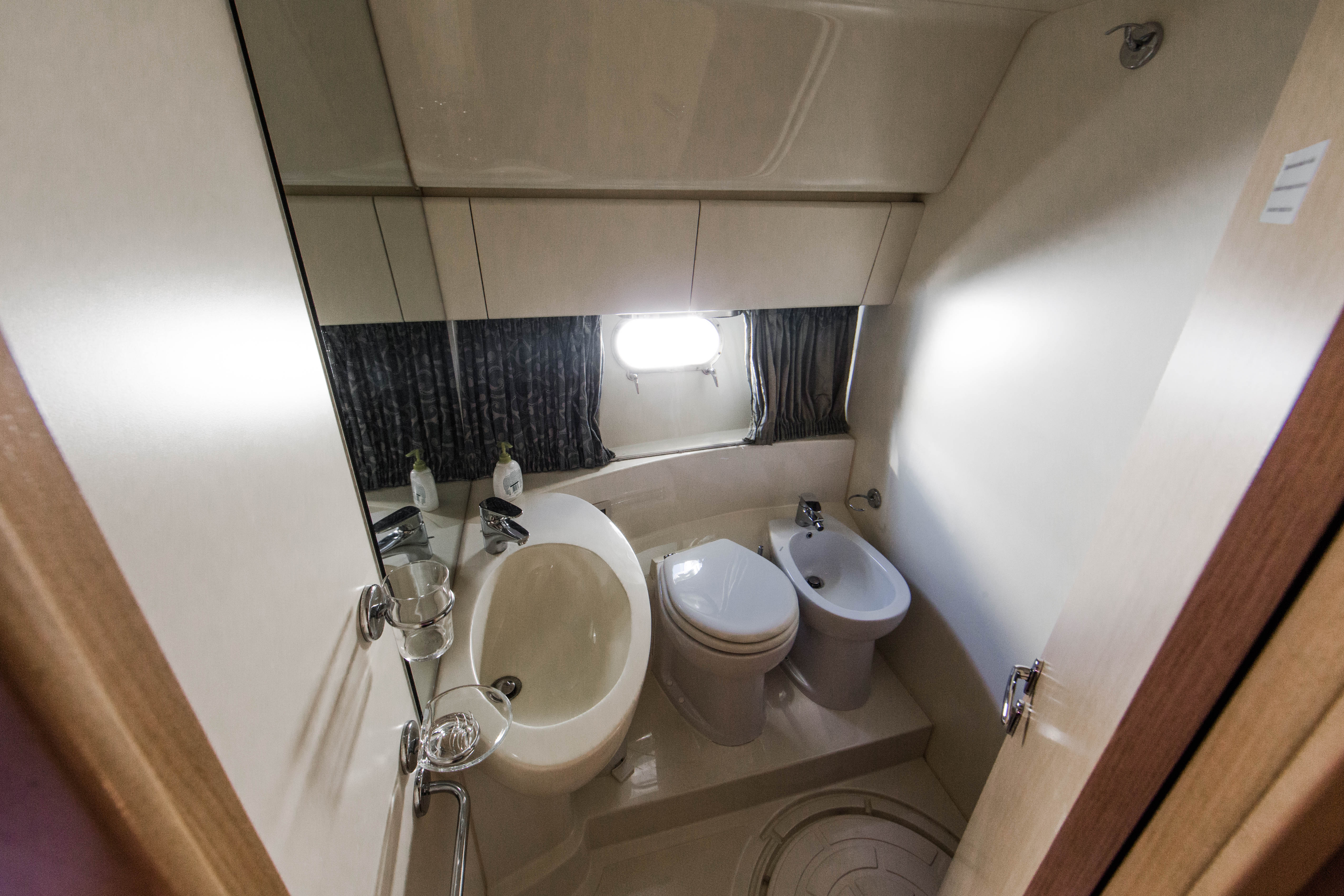 фото Ferretti 460 14