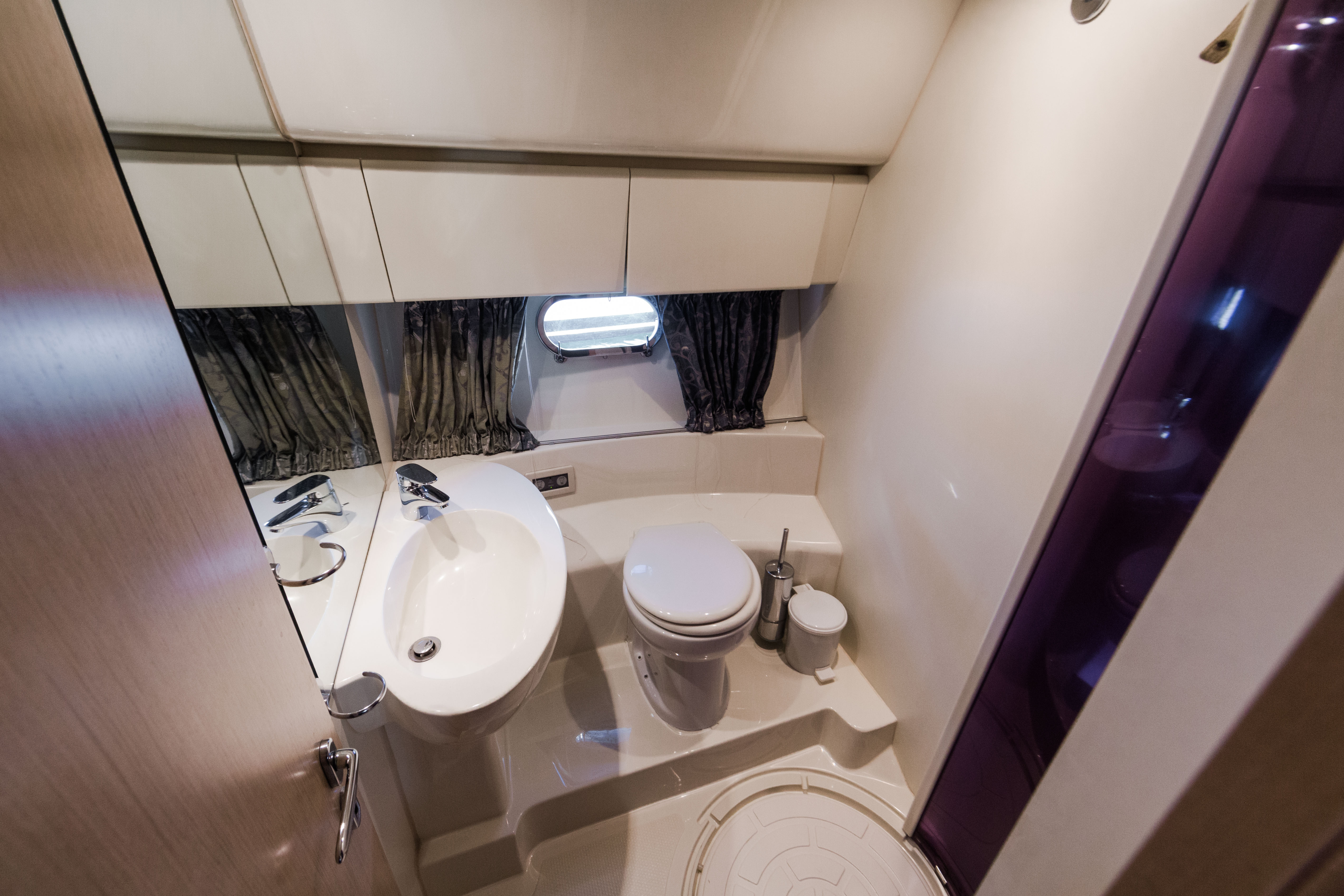 фото Ferretti 460 16