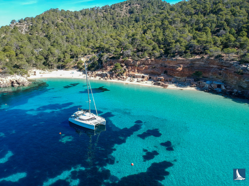 صور Lagoon 450 Sport 8