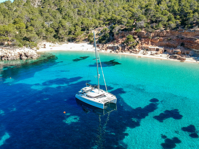 صور Lagoon 450 Sport 9