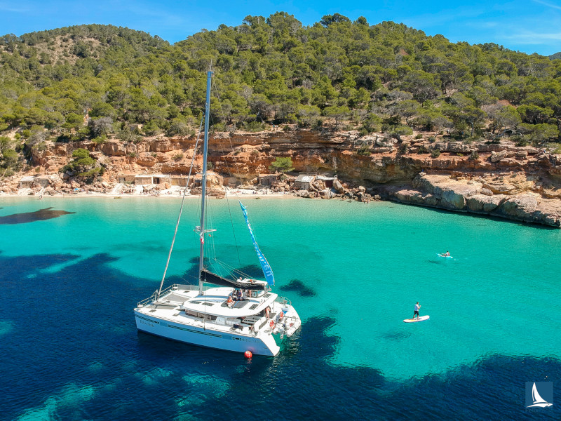 صور Lagoon 450 Sport 16