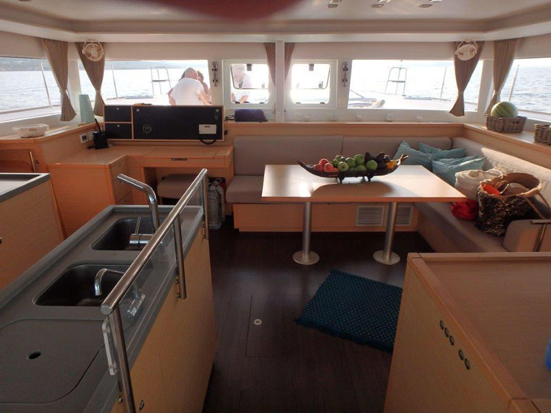 صور Lagoon 450  Flybridge 3
