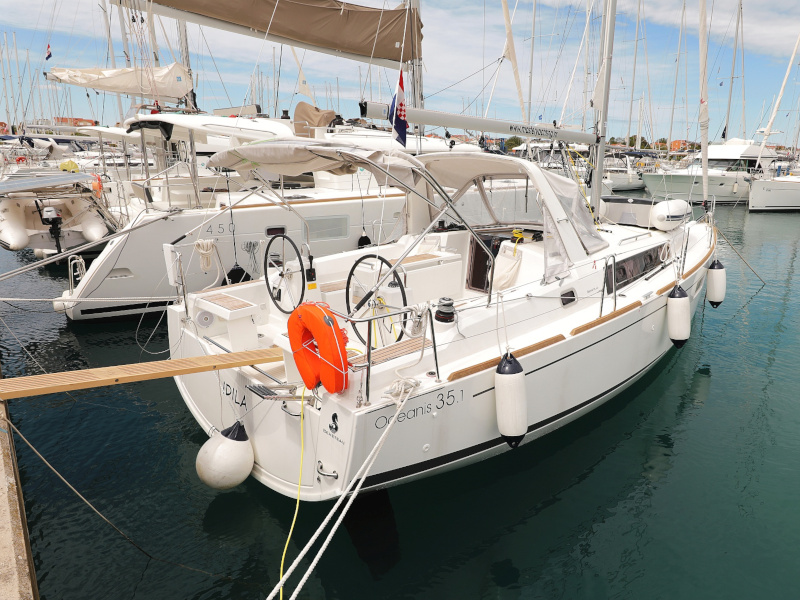 Oceanis 35.1