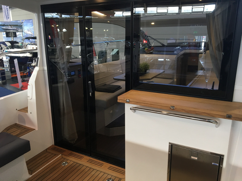 صور Sealine C330 7