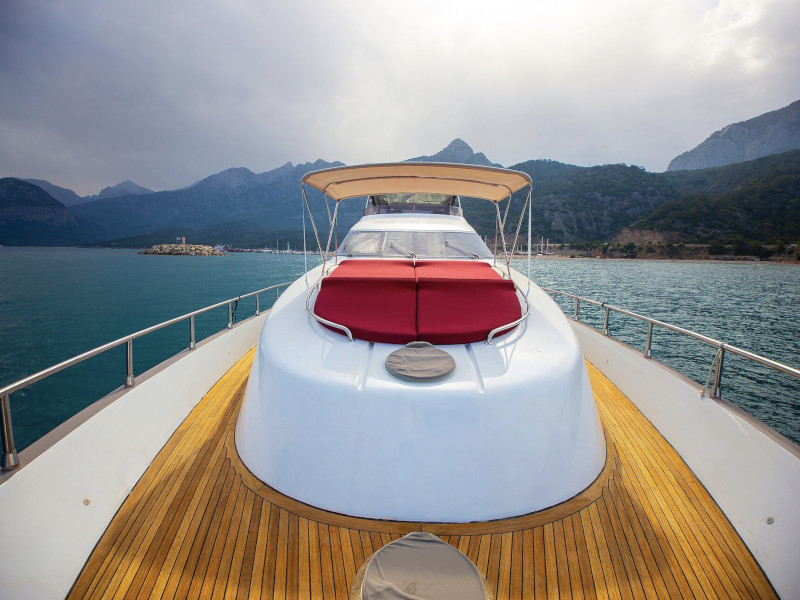 photo Motoryacht 12