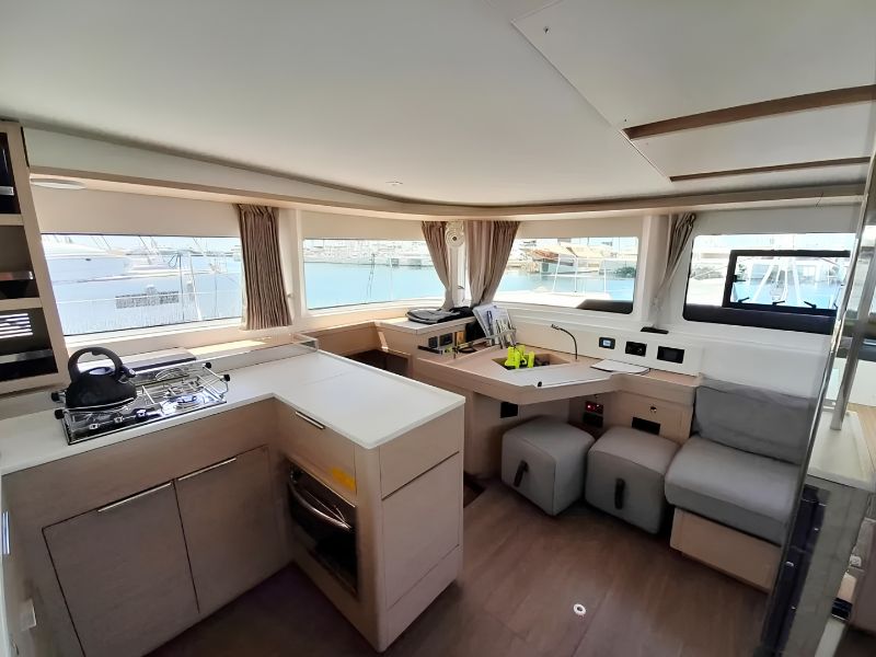 Yacht image 3