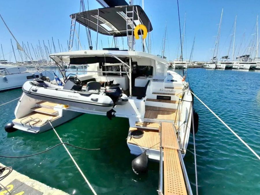 Yacht image 6