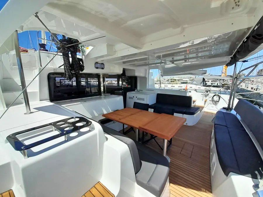 Yacht image 5