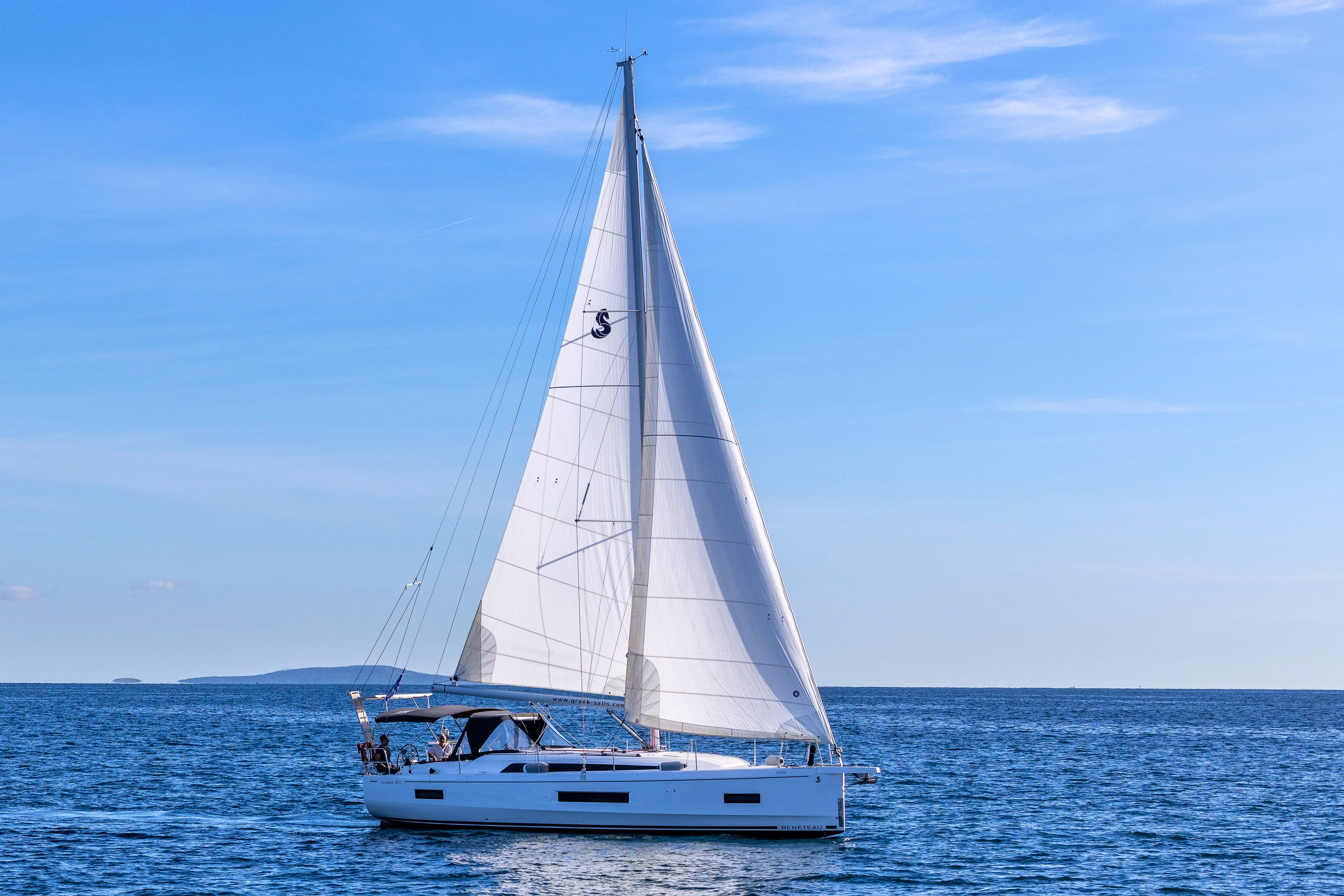 Yacht image 8