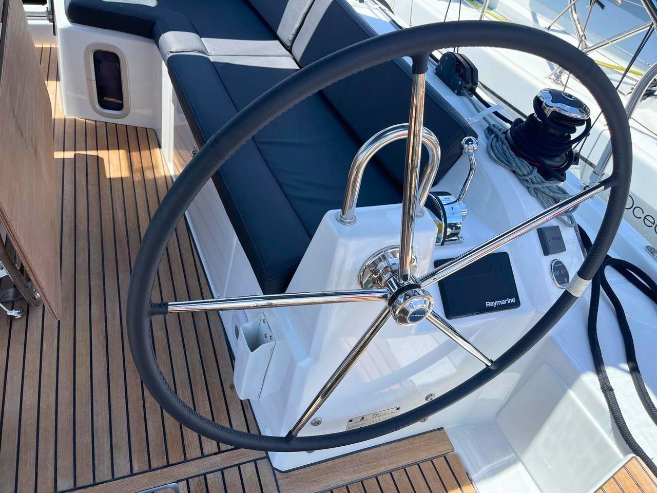 Yacht image 5