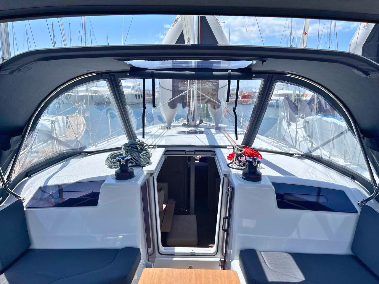 Yacht image 12