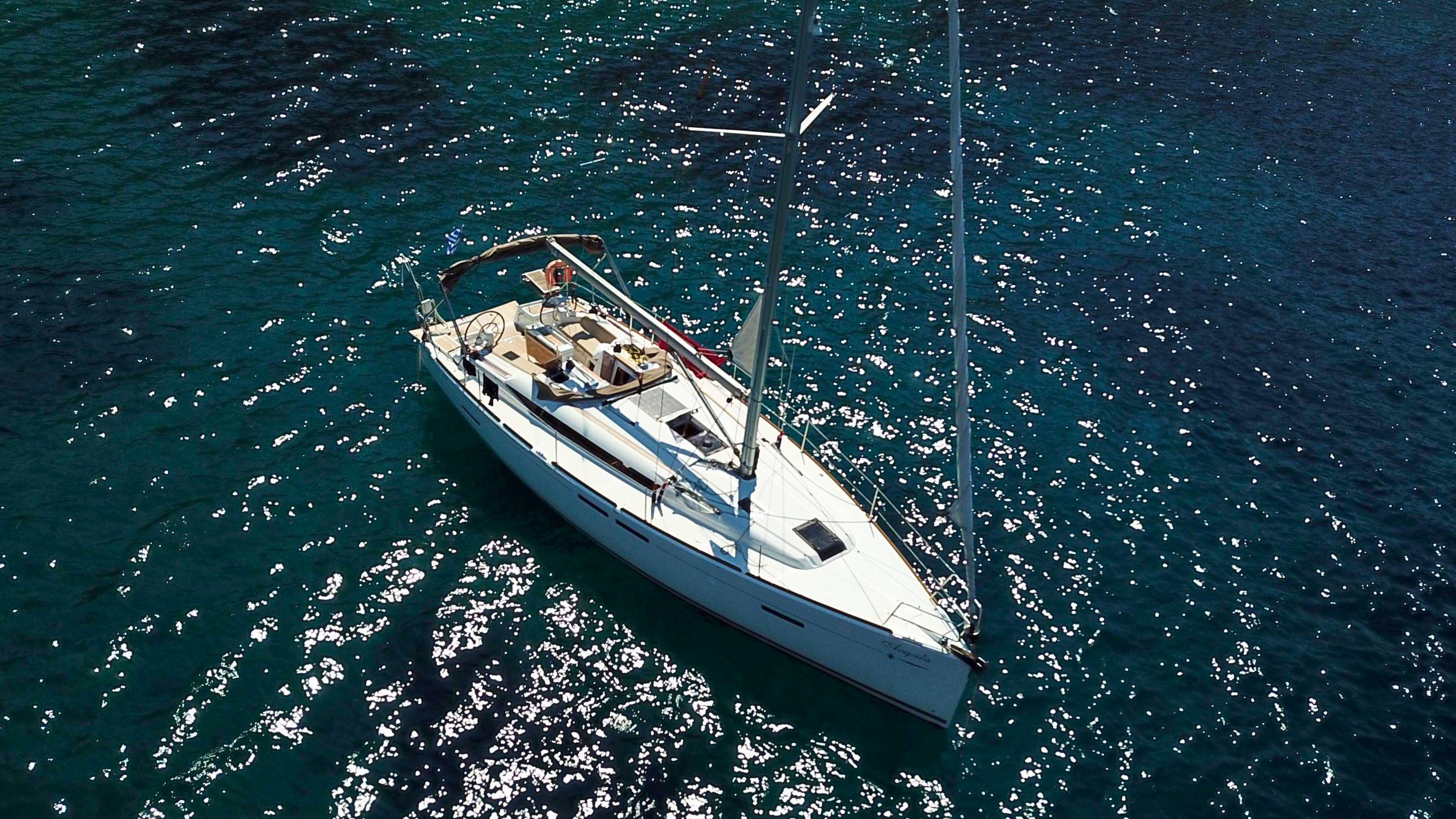Yacht image 6