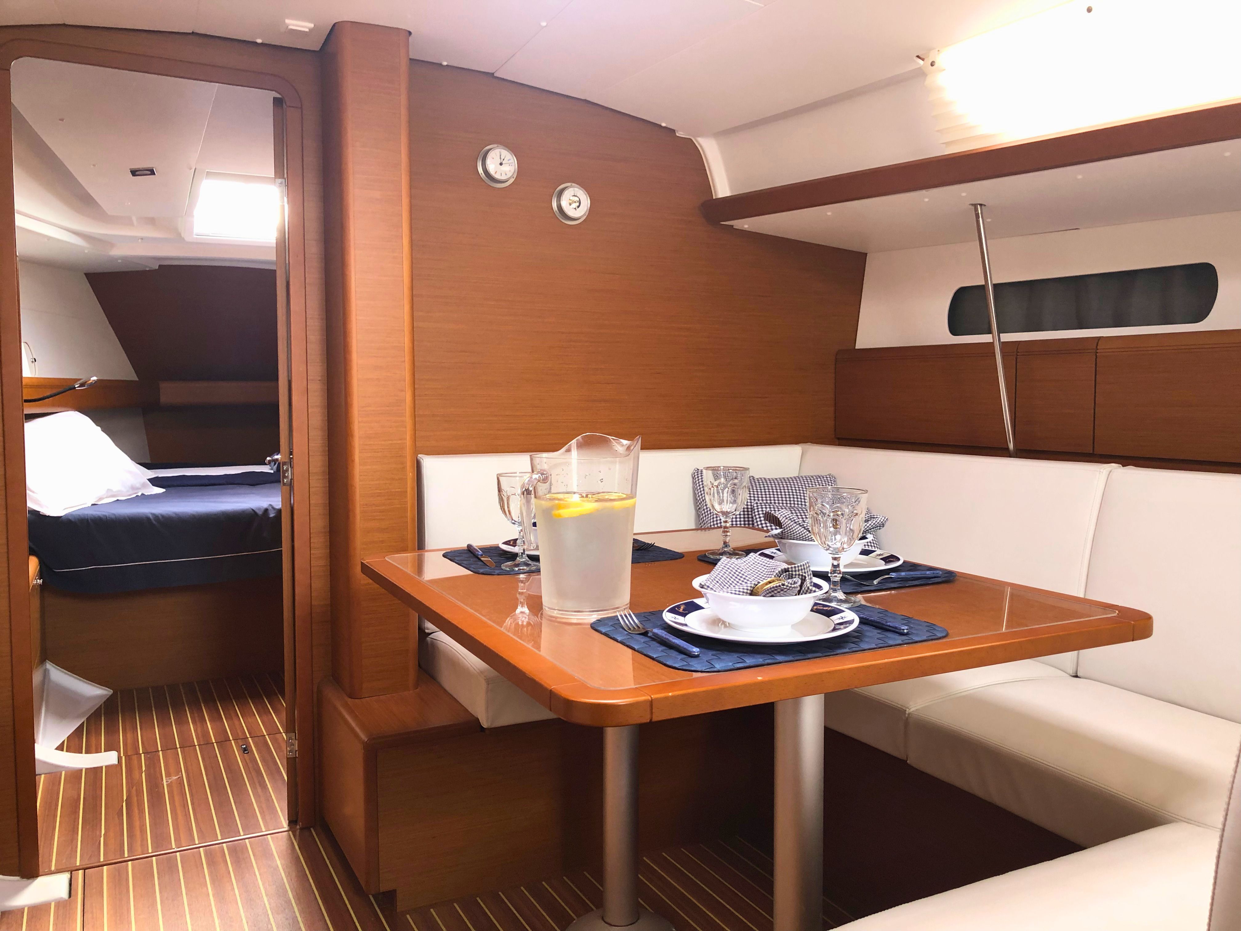 Yacht image 14