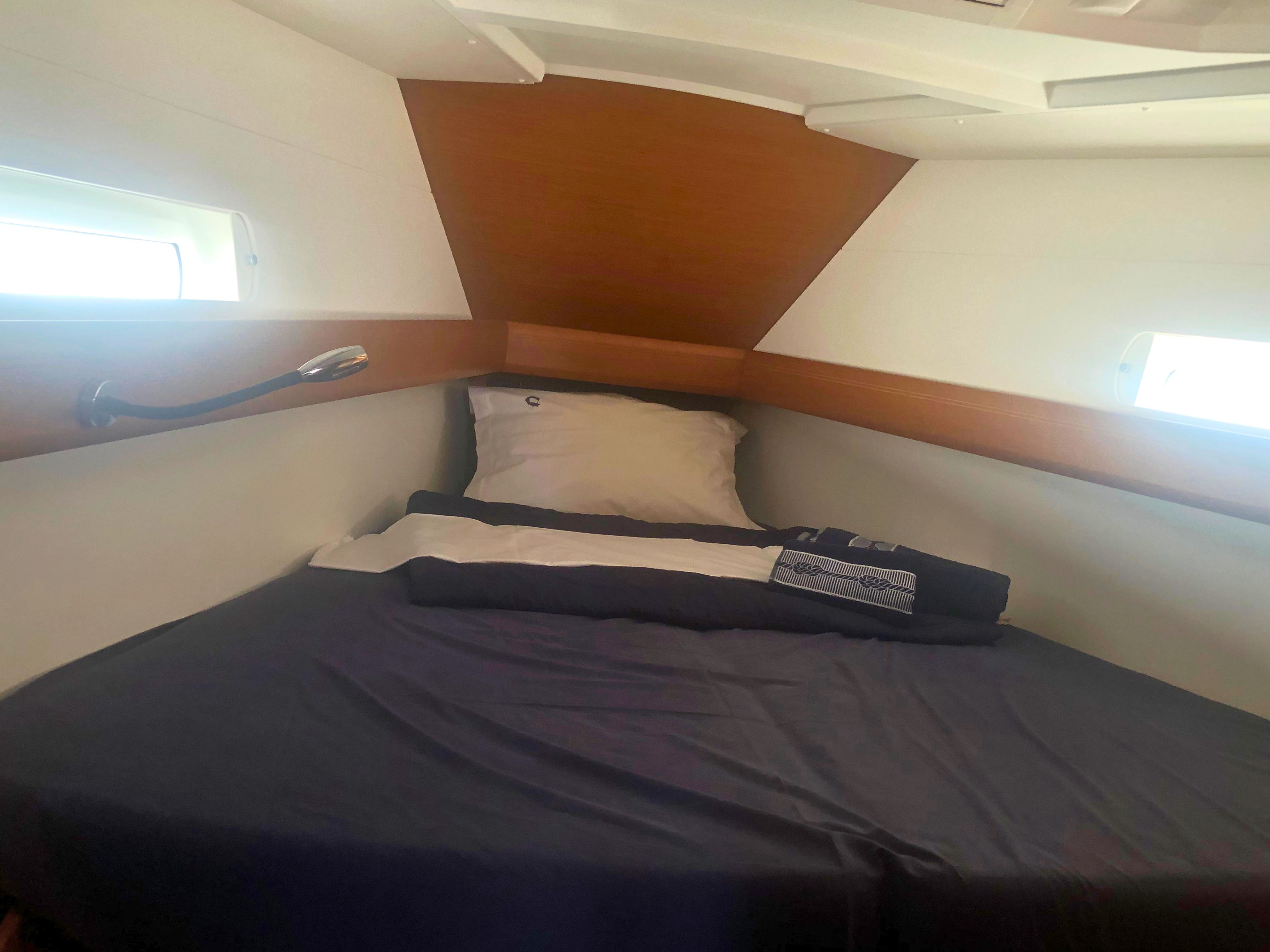 Yacht image 9