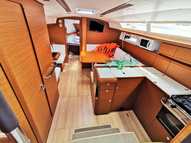 photo Sun Odyssey 389 7