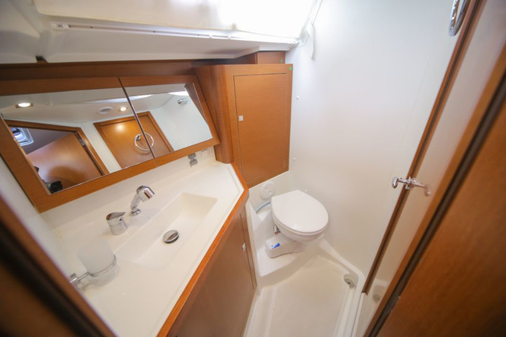 照片 Oceanis 45 10