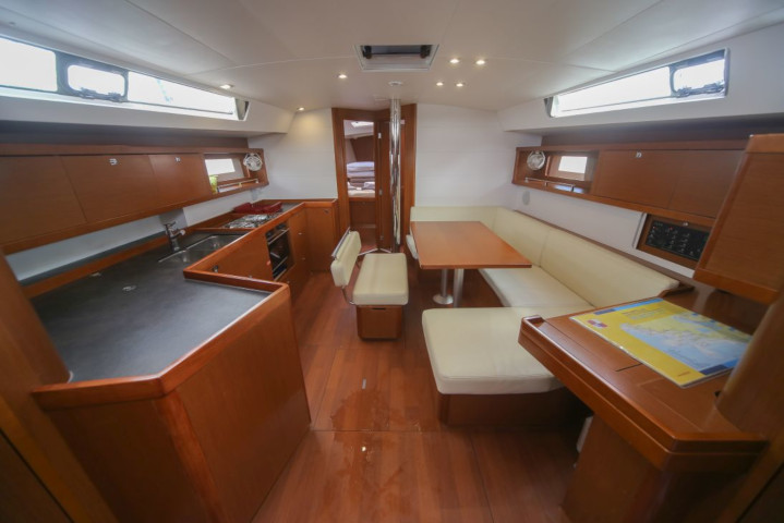 照片 Oceanis 45 12