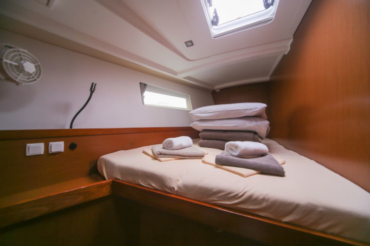 照片 Oceanis 45 15