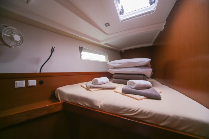 照片 Oceanis 45 16