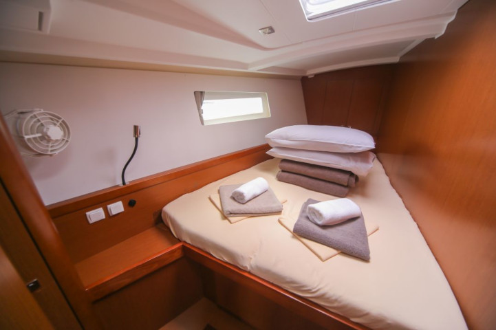 照片 Oceanis 45 17