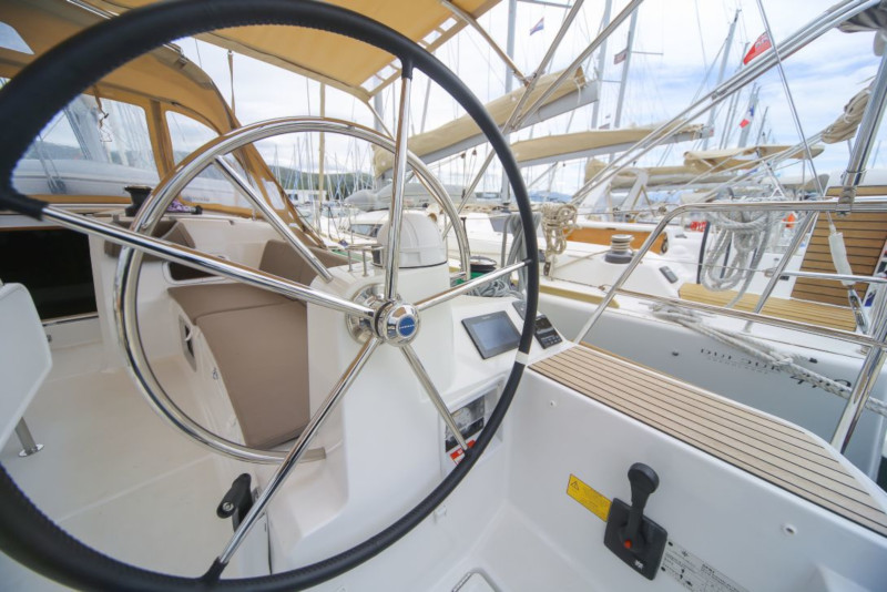 photo Sun Odyssey 519 5