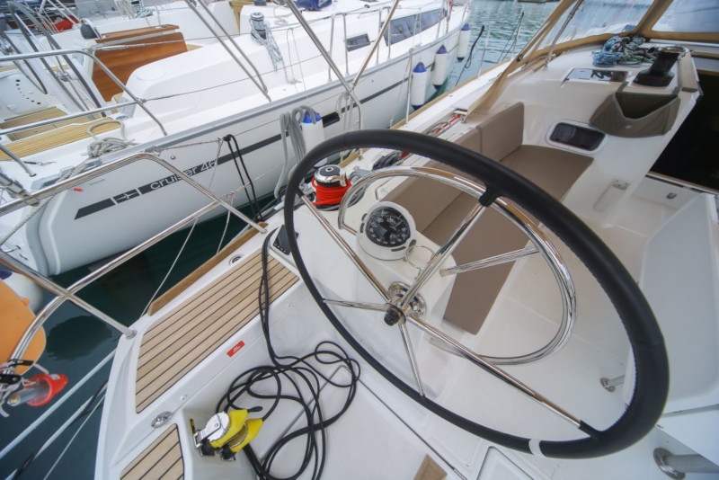 photo Sun Odyssey 519 6